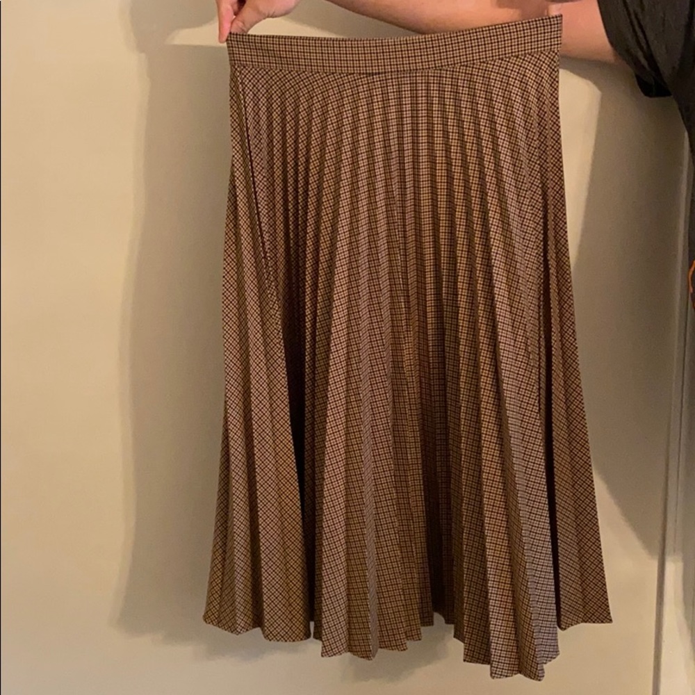 Pleated skirt